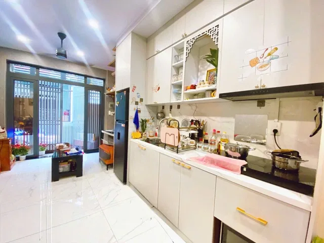 Bán nhà 32.6m² full thổ cư ngang 3.2m giá 4.82 tỷ tại Phường Tân Sơn Nhì