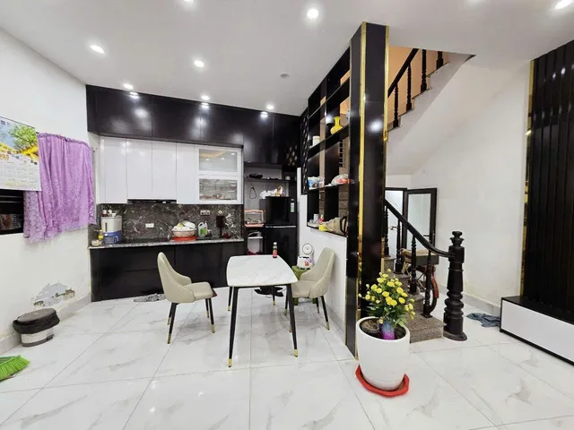 CHỈ 9,1 TỶ - 37Mx5T – NỞ HẬU – TT LÕI CẦU GIẤY – 150M RA XUÂN THỦY – SIÊU VIP