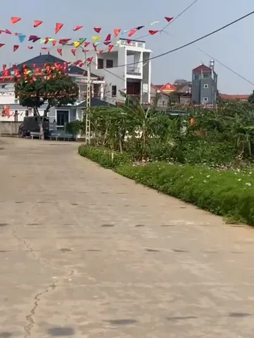 👉👉BÁN NHANH LÔ ĐẤT TRỤC CHÍNH TDP ĐÔNG THƯỢNG, PHƯỜNG TÂN AN
👉👉Diện tích: 200m2 (8x25m) – Đất đấu giá cũ hành lang 10m, trung tâm cạnh chợ, trường học, UBND xã Lãng Sơn cũ, 
👉👉Hướng: Đông Nam cực mát mẻ 
👉👉Đường rộng thênh thang, 3 ô tô tránh nhau thoả