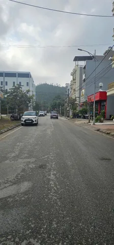 BÁN ĐẤT GIÁP KHU ĐÔ THỊ NAM GA,HÀ KHẨU , HẠ LONG