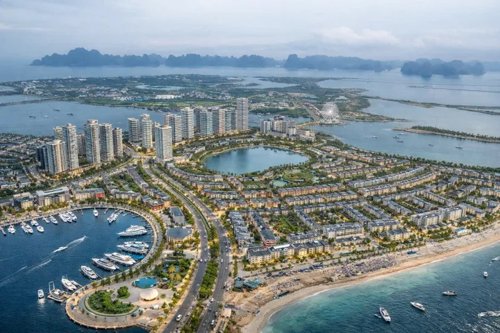 ✨ Quỹ căn liền kề đầu tiên SIÊU HOT tại Vinhomes Hạ Long Xanh.