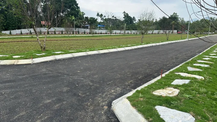 BÃI XE KIM BÔI HÒA BÌNH CHỈ VỚI 470TR DT 66M2 ac SỞ HỮU NGAY LÔ ĐẤT LIỀN KỀ DỰ ÁN SUN GROUP