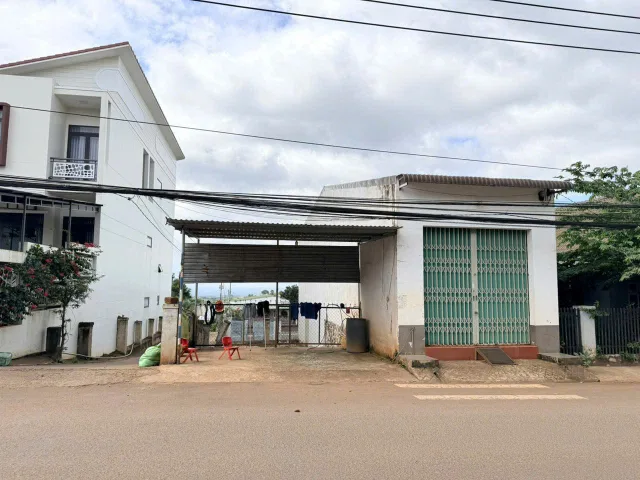 Bán đất 96.6m² có sẵn 40m² thổ cư ngang 5m giá 4.3 tỷ tại Phường Buôn Ma Thuột