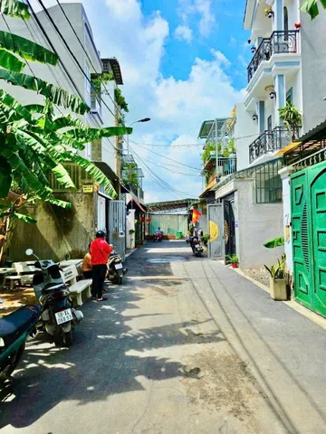 🚗 GẤP BÁN NHÀ 4 TẦNG - 60M2( 4*15) - HOÀN CÔNG ĐỦ, KHÔNG QH - HẺM XE HƠI - NGAY NGÃ 3 LÒ LU - VINHOM NGUYỄN XIỂN - TRƯỜNG THẠNH, THỦ ĐỨC.(A)