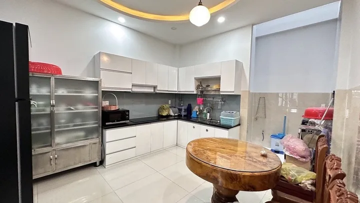 Bán nhà hẻm 1250 Quốc Lộ 1A Thới An Quận 12, diện tích 4x20m, nhà mới 4 tầng, hẻm xe hơi, gần UBND Quận 12