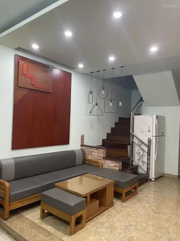 Cho thuê nhà Hoàng Hoa Thám-Ba Đình-Dt42mx4tầng,14tr/1 tháng