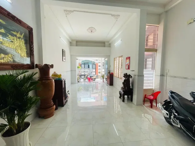 Bán nhà 135m² full thổ cư ngang 5m giá 13.48 tỷ tại Phường Phú Thạnh
