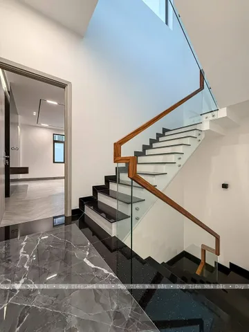 🌼 XỨNG ĐÁNG ĐIỂM 10 - NHÀ 4 TẦNG TẠI ĐƯỜNG SỐ 1 KDC VĂN HOÁ TÂY ĐÔ - CẦN THƠ 🌼
💰 7 tỷ 900 triệu (thương lượng)
📲 Điện thoại: 0939-260018 Trịnh Huy
📌 Tiktok: www.tiktok.com/@huyhomee_cantho
📐Diện tích: 5 x 19.75 = 98.75m2| Nhà hoàn công| Lộ: 15m| Hướng