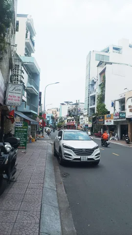 Bán nhà  4 Tầng Huỳnh Văn Bánh Phú Nhuận