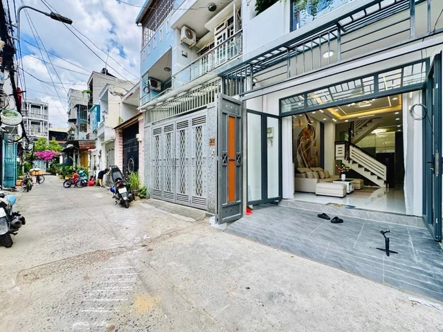 NHÀ MỚI 4 TẦNG - HUỲNH TẤN PHÁT - 4 PN - HẺM 4M