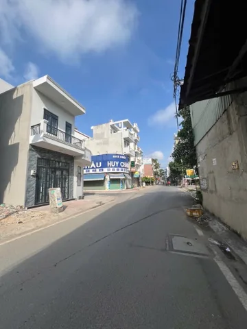 NHÀ MẶT TIỀN HẺM - TRỤC CHÍNH - HUỲNH TẤN PHÁT - VÀO Ở LIỀN