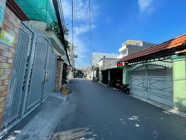 NHÀ ĐẸP Ở LIỀN - 3 TẦNG HOÀN CHỈNH - LÂM VĂN BỀN