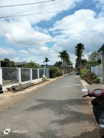 BÁN ĐẤT TẶNG NHÀ - 18A - 13.7*49 -TC 200