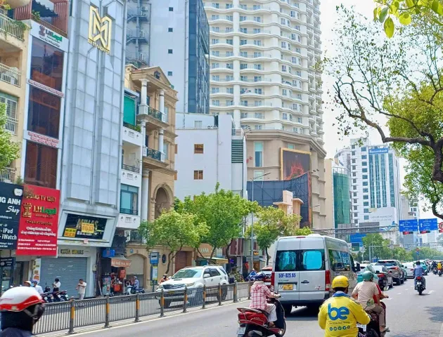 Bán Nhà Riêng Chính chủ, Nhà hiếm Mặt Tiền Rộng Giá Tốt TP.HCM