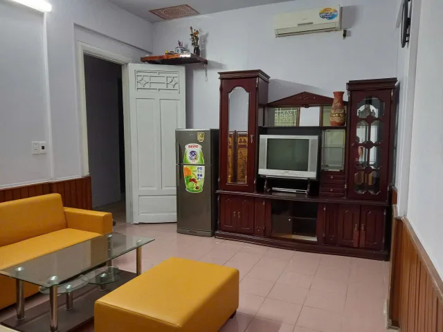 Cho thuê căn hộ chung cư 45m2, tầng 5, tại 172 Giải Phóng, Hà Nội, 6,5tr/th, 0911782678