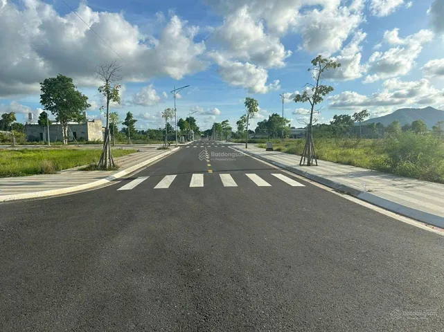 Vị trí ngay trung tâm KDC Long Thành-sổ sẵn-full thổ cư-giá chỉ 10tr/m2-có hỗ trợ bank