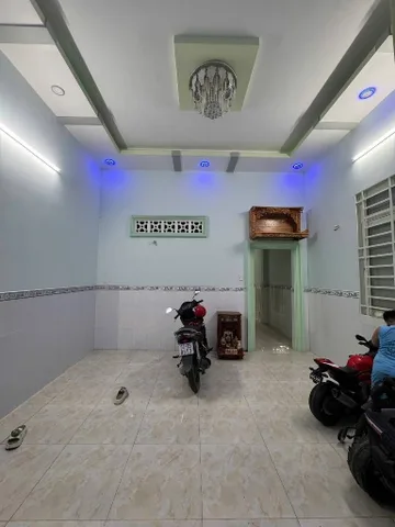 BÁN NHÀ TRỆT LỬNG MẶT TIỀN ĐƯỜNG XE TẢI QUẬN 7