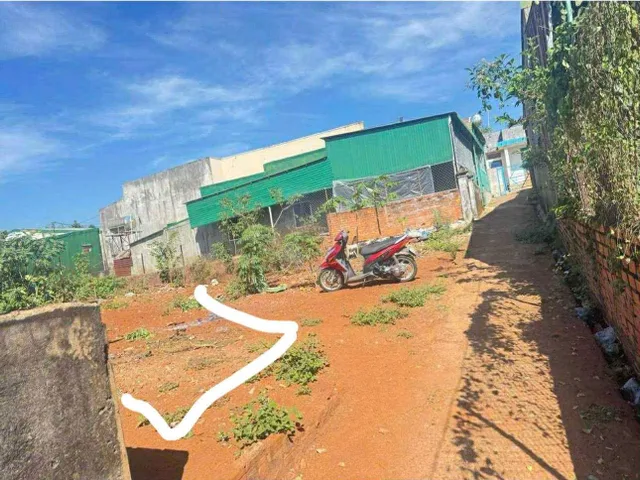 Bán đất 10100.6m² có sẵn 50m² thổ cư ngang 10.0m giá 560 triệu tại ban mê thuột