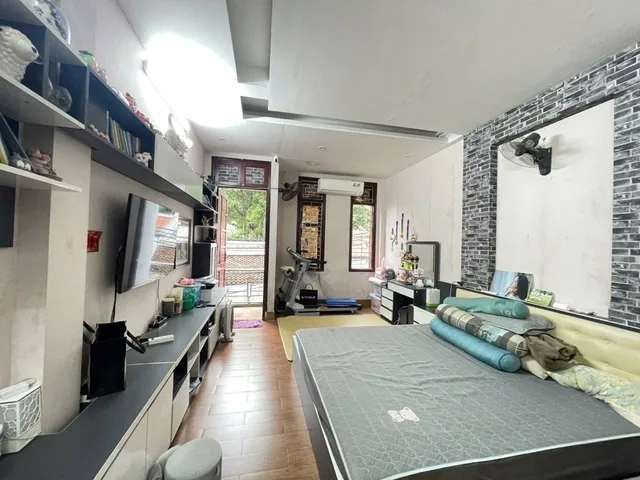 10.x tỷ bán nhà đẹp Kim Giang 💥  54m2 x 4 tầng – Ô tô vào nhà – View phố thoáng đạt – Kinh doanh tốt