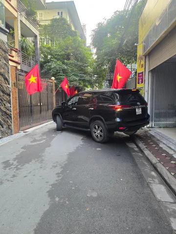 Bán nhà Thái Hà, 103m, Phân Lô, OTO Ra vào, 58 tỷ (Zalo: 0886789322)