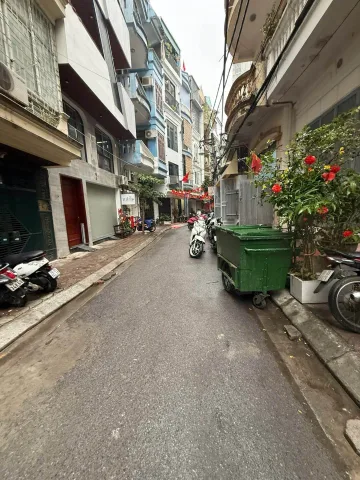 Bán nhà Phố Hoàng Cầu 35m, OTO Tránh, Gần phố, Gần Hồ Hoàng Câu (Zalo: 0886789322)