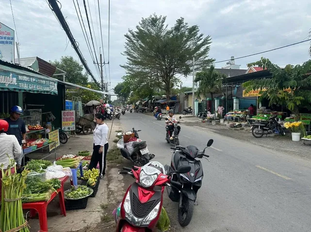 Bán đất mặt tiền kinh doanh buôn bán đường Nhuận Đức, xã Nhuận Đức Củ Chi TPHCM, DT: 5,4x60m, giá ngộp: 2,85 tỷ