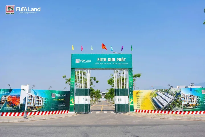 Nhà Phố 5 tầng mặt tiền đường cách biển 400m thích hợp ở vận hành kinh doanh đầu tư lâu dài