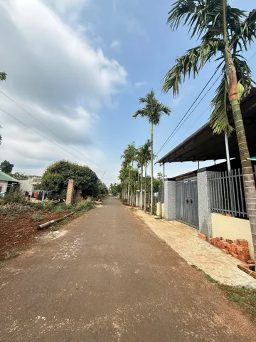 bán đất đường nhựa 
diện tích 105m2 5m 
giá 1tỷ 090
