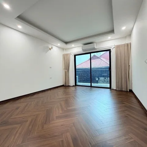 🔥 Hiếm! Nhà Xây Mới Tinh, Thái Thịnh, TT Đống Đa, 20m Ra Ôtô, 6 Tầng SĐCC, Giá 9.2 Tỷ