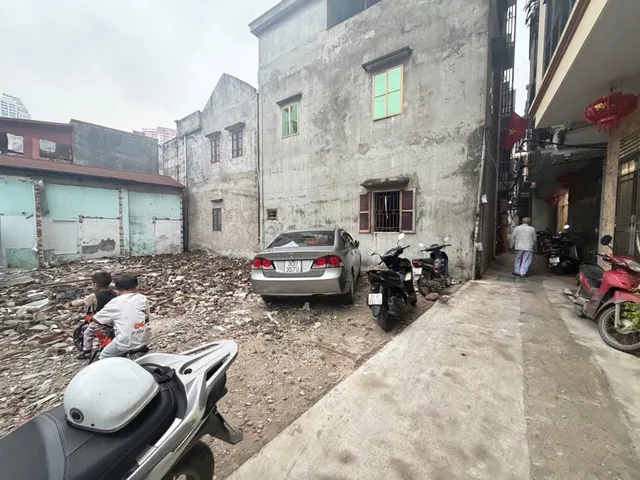 Hàng hiếm Phố Lụa! 50m² ô tô vào nhà, cạnh công viên – giá 11 tỷ