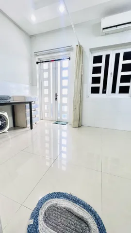 Cho Thuê Phòng Quận 1 GIÁ RẺ có Cửa Sổ, Ban Công Thoáng Mát gần chợ Tân Định