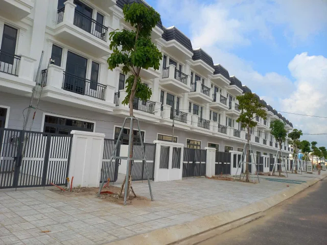 BÁN NHÀ RẠCH GIÁ LÔ GÓC, MỚI ĐẸP 10X21M, CÔNG VIÊN SAU NHÀ, GIÁ CHỈ 7 TỶ