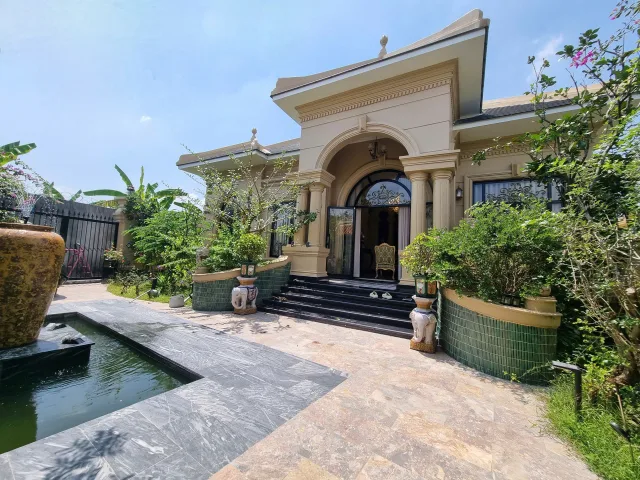Nhà tâm huyết Villa vườn 300m2 FULL THỔ, cách QL1A 800m, Long Hiệp, Bến Lức, Long An