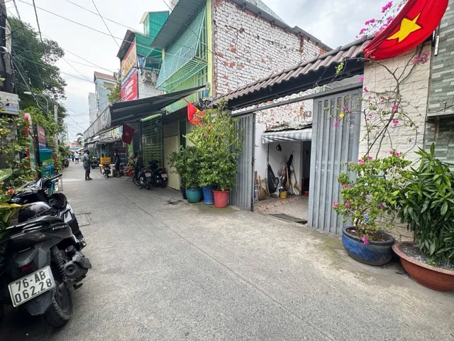 🔥Gấp bán nhà đẹp giáp PMH, ngang hiếm 5m, 3 tầng SHR
