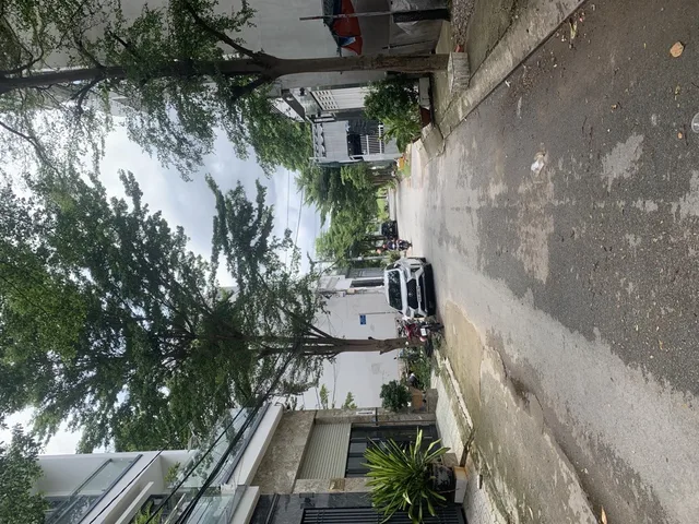 💥BÁN GẤP - XE HƠI ĐỖ CỬA - NHÀ CÓ SÂN VƯỜN 💥