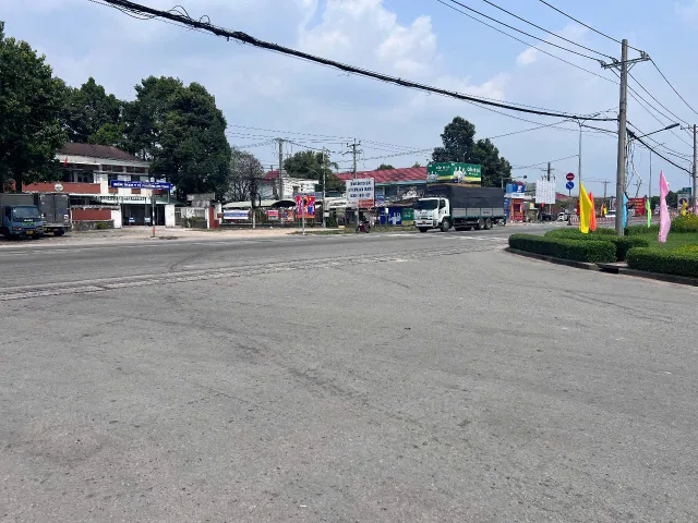 Chính chủ bán nhanh lô đất ngay ngã tư An Bình, 150m2, SHR, 750tr