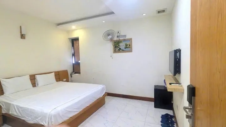 🔥 Bán Tòa Khách Sạn Phố Thái Hà, Ngõ Ôtô Tránh, Dòng Tiền 400Tr/Tháng, 7 Tầng Thang Máy