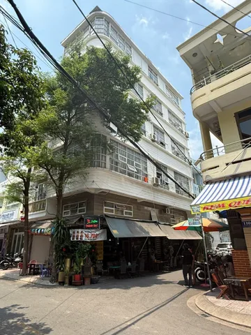 Bán CHDV Dòng Tiền Mặt tiền Ca Văn Thỉnh, P.13, Q. Tân Bình Tân Bình – Giá 20 tỷ