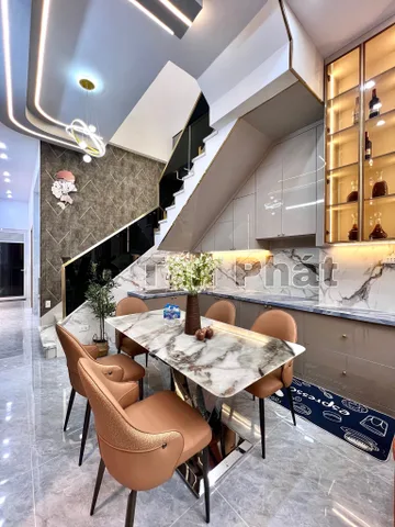 🏡Giá mới 3 tỷ 600 triệu 🏡 (giá cũ 3 tỷ 750) Bán nhà 1 trệt 1 lầu XÂY MỚI 100%, Full nội thất CAO CẤP, Tại đường số 2 Kdc CỬU LONG Tp CẦN THƠ.
📞 Liên hệ sđt: 0793973136 Phát (thương lượng trực tiếp chủ nhà)
✅Diện tích: 4m x 14m Dtsd 112m2
✅Pháp lý: sổ h