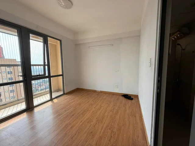 Cho thuê căn hộ chung cư B7 Kim Liên, Phạm Ngọc Thạch 80m2 3PN đồ cơ bản 14tr