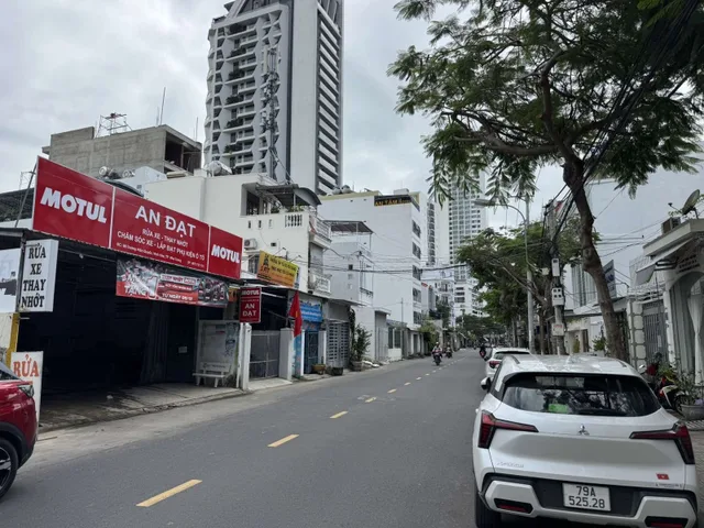 NHÀ CẤP 4 MẶT TIỀN DƯƠNG HIẾN QUYỀN TRUNG TÂM BẮC NHA TRANG