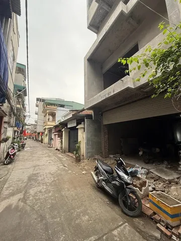 SIÊU PHẨM 6 TẦNG THANG MÁY-KINH DOANH- Ô TÔ NGỦ TRONG NHÀ  Phố Ngô Gia Tự-Long Biên 108m2 X 22.3 Tỷ.