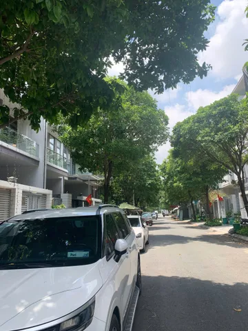 BÁN BIỆT THỰ LIỀN KỀ KHU VẠN PHÚC CITY 5 TẦNG 102M2 CHỈ 23.7 TỶ NHÀ LÔ GÓC