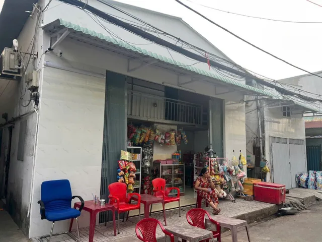 Bán dãy nhà trọ hẻm nhựa đường Lê Đình Cẩn phường Tân Tạo quận Bình Tân TPHCM, DT: 9x21m.