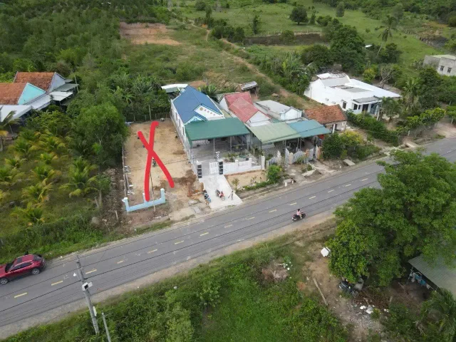0763615365 Bán đất 303.7m² có sẵn 100m² thổ cư ngang 10m giá 1 tỷ tại Xã Nam Ninh Hòa ĐG
