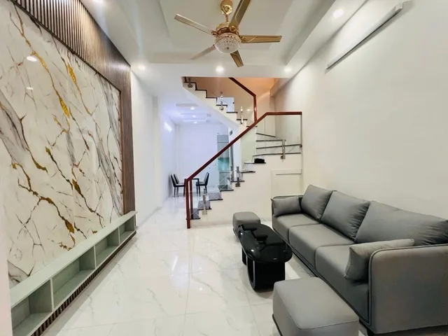 SIÊU PHẨM NHÀ MỚI ĐẸP- NGUYỄN CỬU VÂN- SÁT HẺM XE TẢI, SỔ VUÔNG A4, KHU HIẾM NHÀ BÁN.