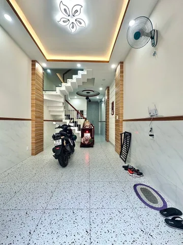 NHÀ ĐẸP MỚI XÂY 4 TẤM HOÀN CÔNG CHUẨN CHỈNH - 38M2 - HẺM Ô TÔ ÂU CƠ - LẠC LONG QUÂN - CHỈ 7.55TỶ