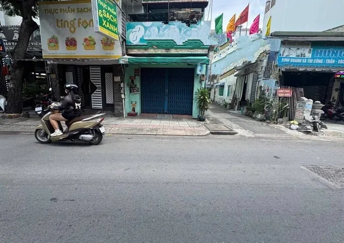 Bán nhà gấp 2 Tầng MT Vườn lài Tân Phú