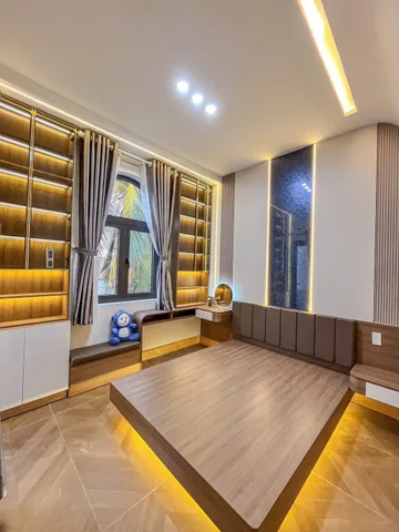 ✨ NHÀ TRỆT LẦU GÓC 2 MẶT TIỀN – HẺM 694 ĐƯỜNG 3/2
(Tặng full nội thất – ô tô đậu trước nhà)
📍 Thông hẻm 1 Trần Vĩnh Kiết – phường An Bình, TP. Cần Thơ
Thông tin chi tiết:
 • Diện tích: 5m × 8,16m = 40,8m²
 • DTSD: 80m²
 • Pháp lý: Sổ hồng, hoàn công