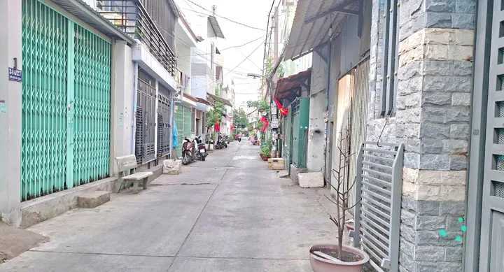 Nhà Lê Đình Cẩn_hẻm xe hơi_Dt (4.5×18m)_hơn 4ty_Shr